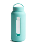 Bevu 600, gourde en verre avec manchon en silicone, coloris Bleuet, bouchon avec anse