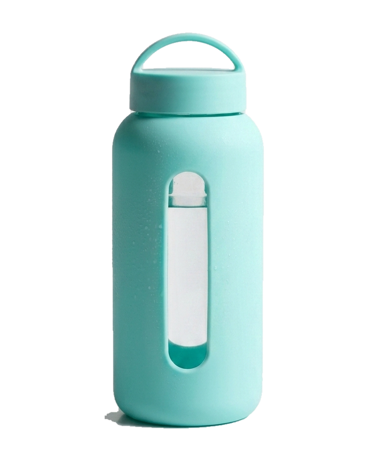 Bevu 600, gourde en verre avec manchon en silicone, coloris Bleuet, bouchon avec anse