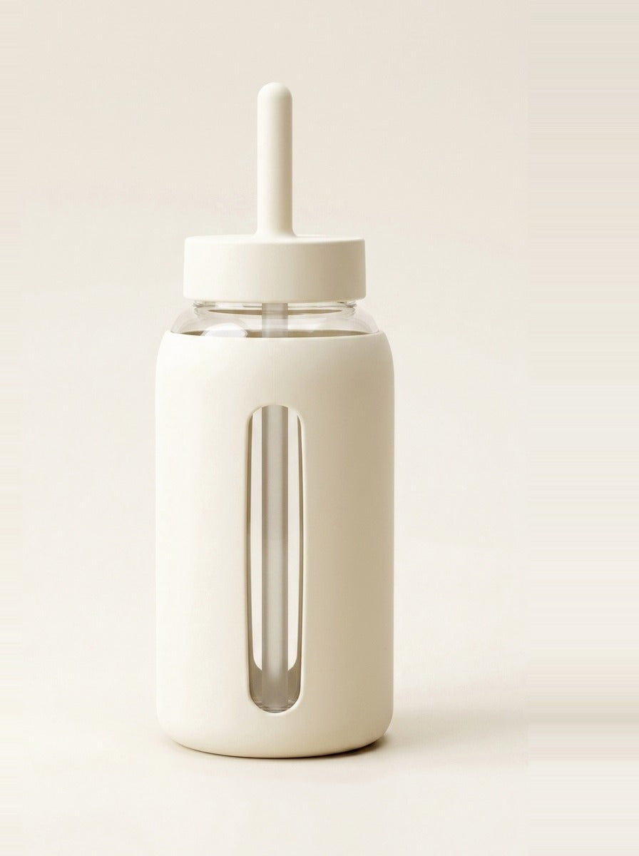 Gourde Bevu 600 ml écru avec le bouchon à paille large monté