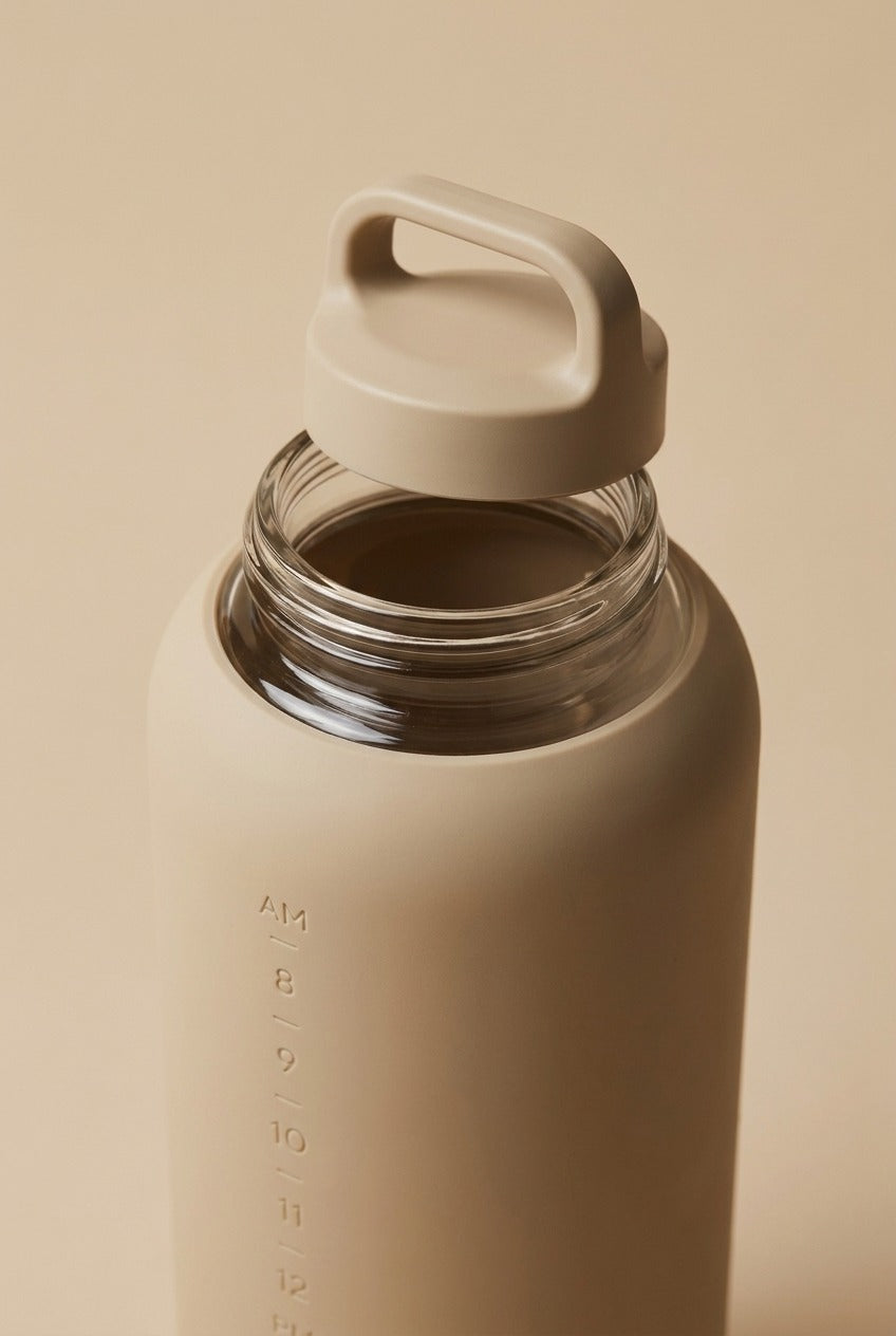 Anneau de verre pris dans le manchon silicone épais du bouchon Bevu